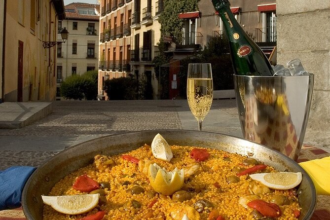 Old Madrid Tapas and Fine Wine Small Group Tour - What the small group changes