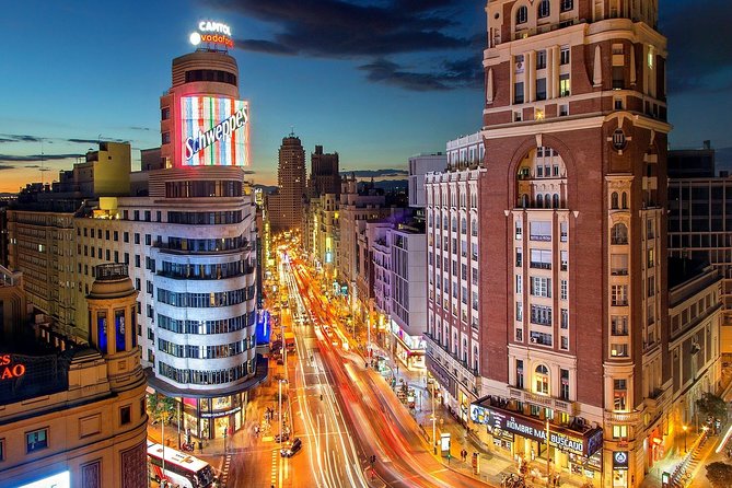 One-way Private Transfer From/To Madrid Airport - Finding your driver after baggage claim