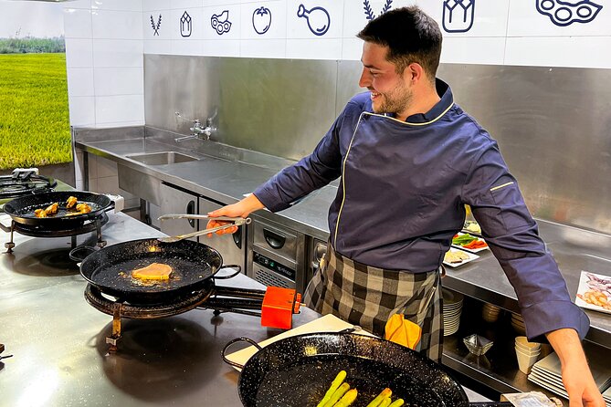 Paella Cooking Class, Wine Tasting & Central Market in Valencia - Which kind of visitor will enjoy this most?