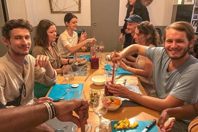 Paella Workshop with Bottomless Sangria in Central Madrid - The room and cooking conditions