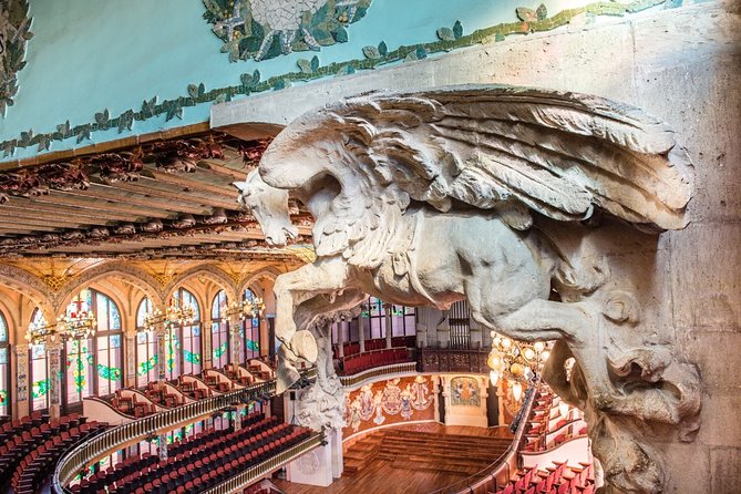 Palau de la Musica Catalana Admission Ticket with Audioguide - The main hall and its remarkable ceiling