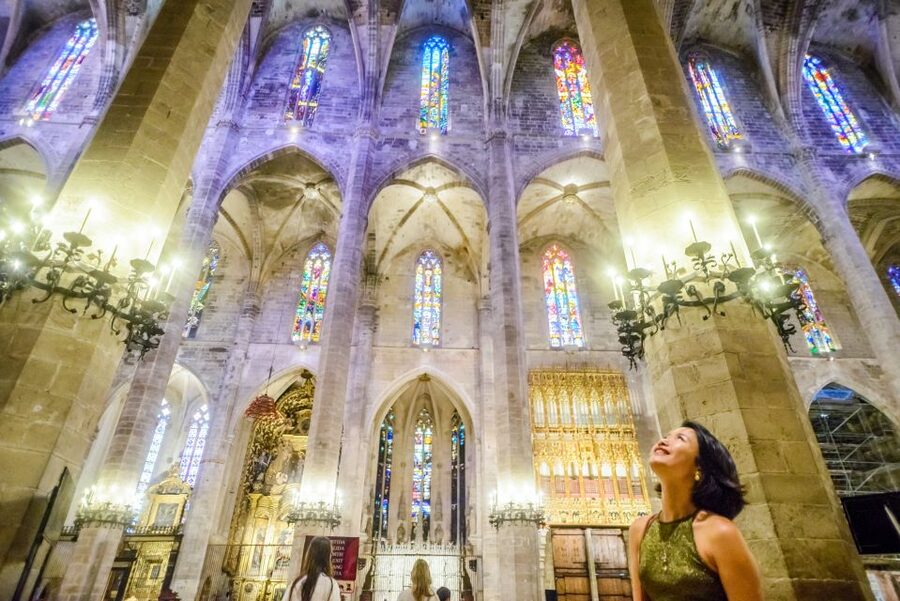Palma: Cathedral of Mallorca Skip-the-Line Entry Ticket - The rose window and stained glass