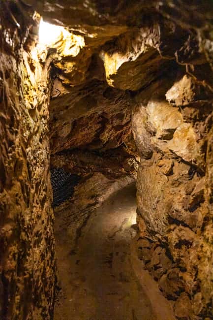 Palma: Caves of Genova Ticket & Digital Informational Video - Checking in at the restaurant reception
