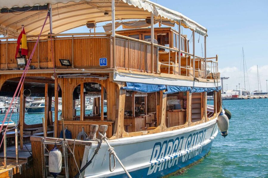 Palma de Mallorca: Palma Bay Boat Tour with Snorkeling - From Barca Samba to Palma Cathedral