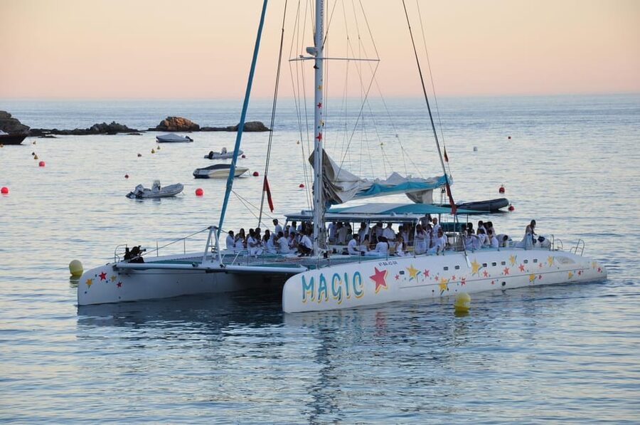 Palma de Mallorca: Sunset Sailing Catamaran Trip with Drink - Key points at a glance