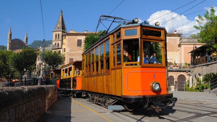 Palma: Tramuntana Full-Day Tour with Sóller Train and Lunch - Sóller’s orange country and Modernist streets