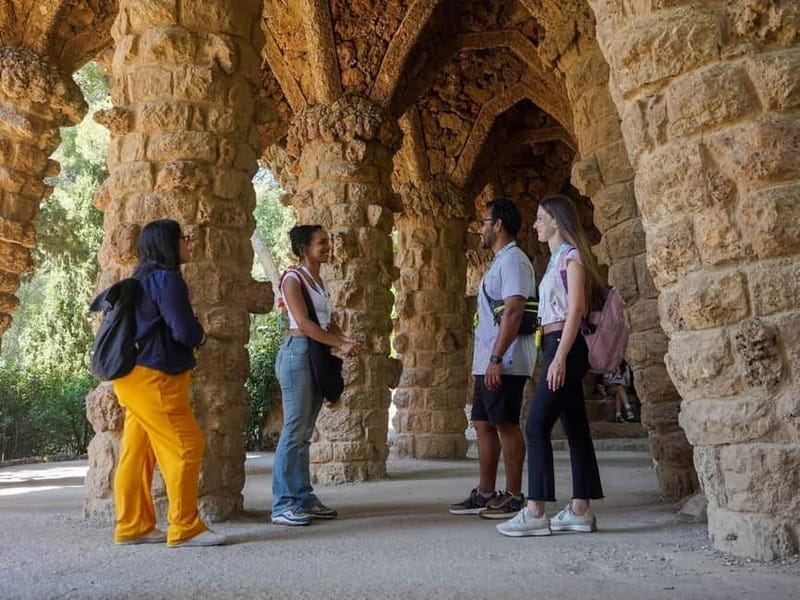 Park Güell: Guided Tour with Optional Gaudí Experience Entry - El Drac and Gaudí’s broken-tile technique