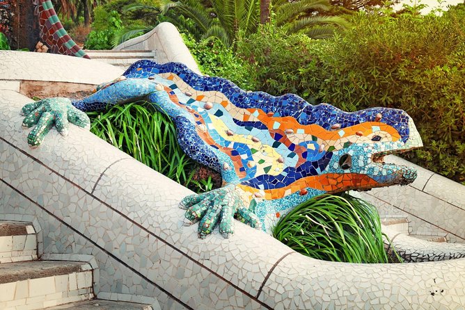 Park Guell Guided Tour with Skip the Line Tickets - The upper terrace and its long ceramic bench