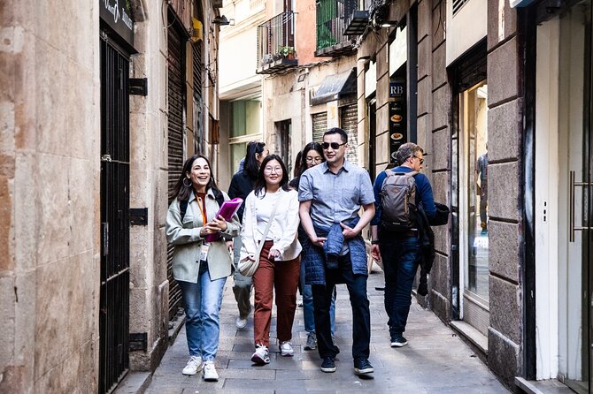 Picasso Museum and Walking Tour Plus Optional Wine & Food Tasting - Sala Parés and his first Spanish exhibition