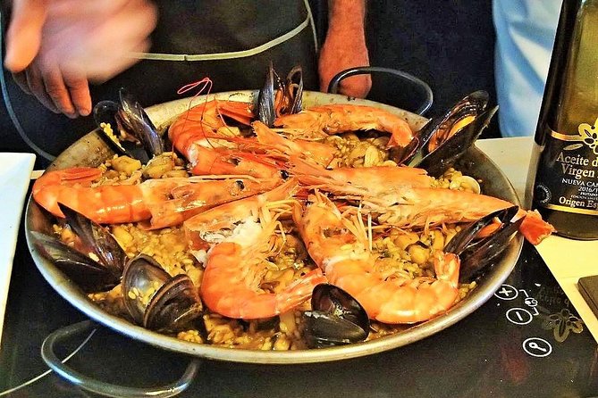 Premium Paella Cooking Class & 10 Spanish Tapas - Why the group size changes the experience