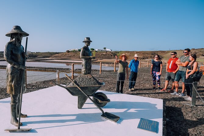 Private and Guided Tour to the Salinas de Janubio with Tasting - Key points at a glance