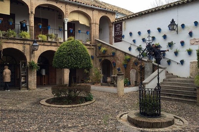 Private Visit Mosque-Cathedral, Jewish quarter, Alcazar and Synagogue - Pickup, meeting points, and timing