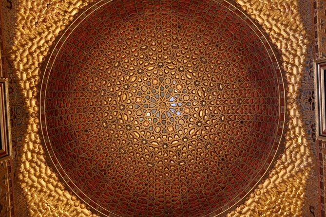 Private Walking Tour Alcazar and Cathedral in Sevilla - The Royal Alcázar, Seville’s layered palace