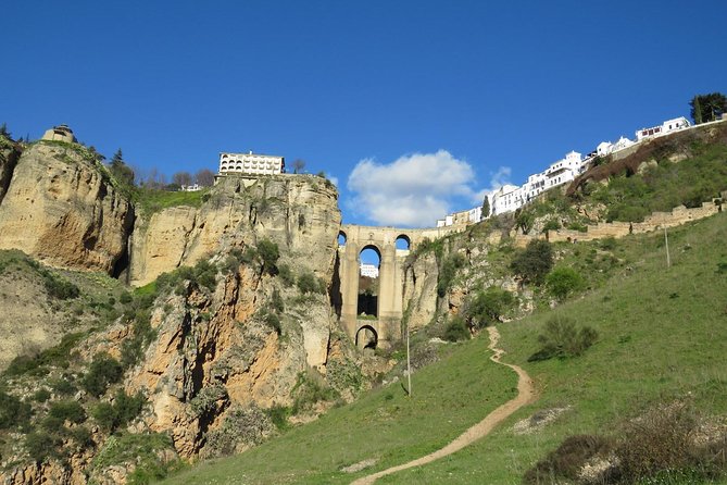 Private White Villages & Ronda Day Tour from Seville - Why the private guide matters