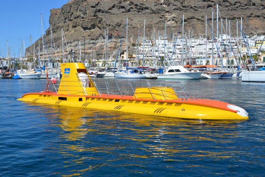Puerto de Mogán: Submarine Tour - Arriving at Puerto de Mogán’s south dock
