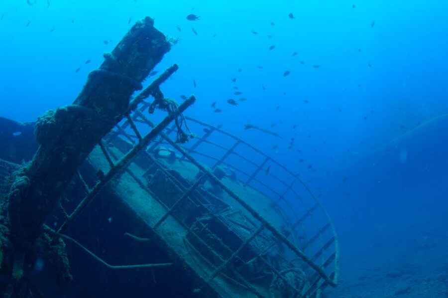 Puerto de Mogán: Submarine Tour - The descent to 25 metres