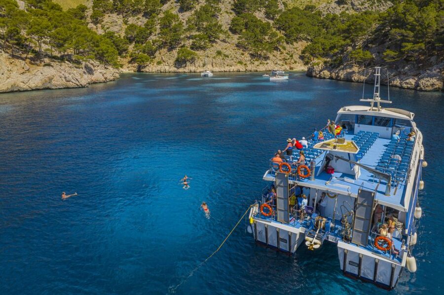 Puerto Pollença: Ferry to Formentor Beach - Why the ferry is a smart way to reach Formentor