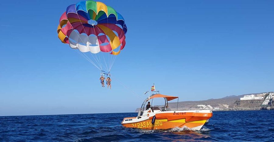 Puerto Rico de Gran Canaria : Parasailing - Finding the marina office at Puerto Rico