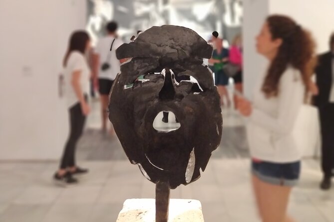 Reina Sofia Museum Small Group Tour -6 people maximum- - Following Spanish modern art from Modernism to Cubism