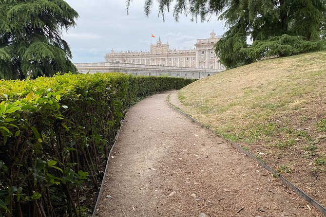 Royal Palace Madrid Small Group Tour with Skip the Line Ticket - What you see inside the palace