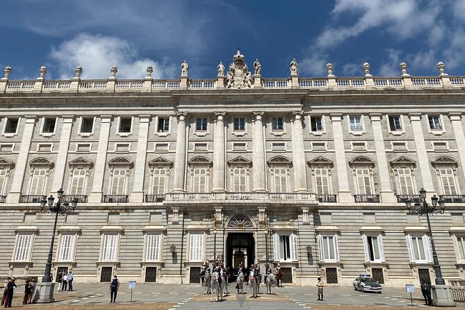 Royal Palace Madrid Small Group Tour with Skip the Line Ticket - The guides make the biggest difference