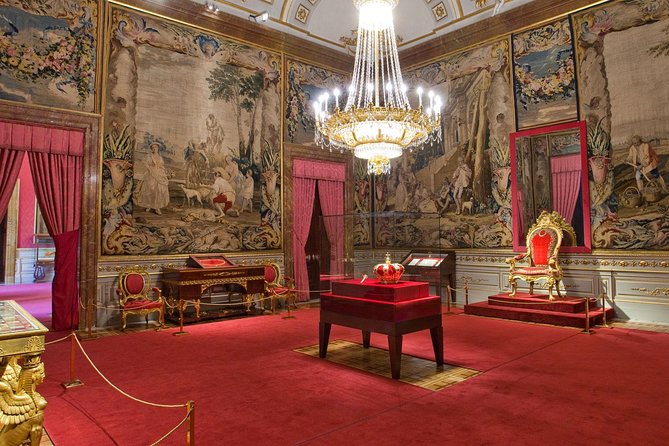 Royal Palace of Madrid Early Entrance Tour Skip-The-Line Ticket - The porcelain room, ceilings, and chandeliers