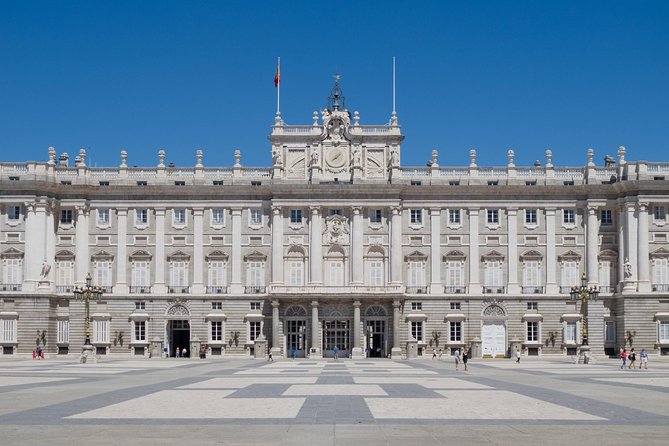 Royal Palace & Prado Museum Skip the Line Guided Tour - Why the palace and Prado belong together