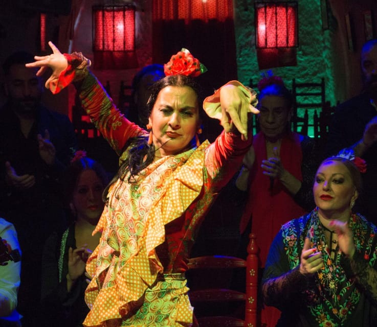 Sacromonte: Flamenco Show at Cuevas Los Tarantos Tickets - Why the close seating changes the experience