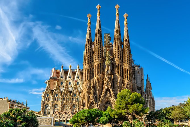 Sagrada Familia & Barcelona Small Group Tour with Hotel Pick-up - Morning or afternoon?