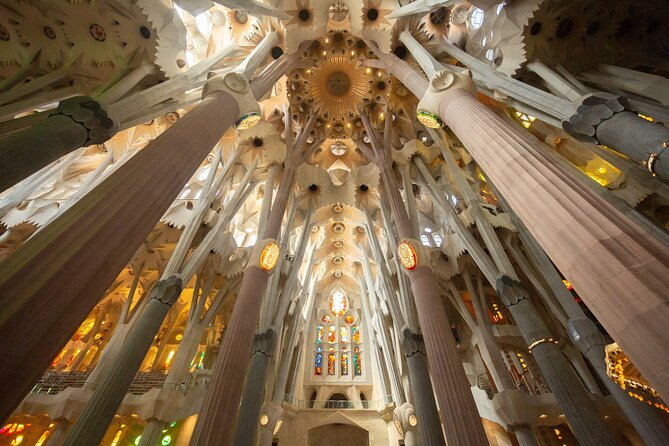 Sagrada Familia Guided Tour with Skip the Line Ticket - Why a guide changes the Sagrada Familia visit