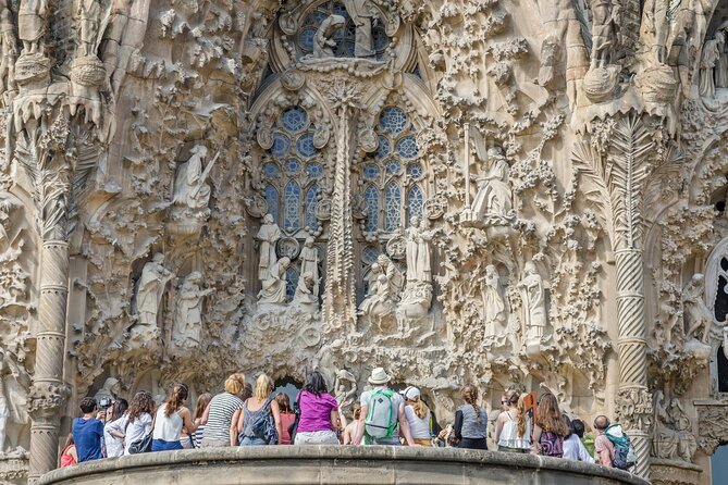 Sagrada Familia Guided Tour with Skip the Line Ticket - The Passion façade, a sharper final chapter