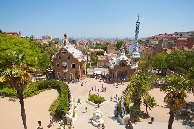 Sagrada Familia & Park Guell Guided Tour with Skip The Line - Should you add the Sagrada Familia tower?