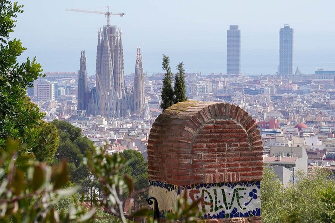 Sagrada Familia & Park Guell Guided Tour with Skip The Line - Starting at Park Güell and finding Gaudí’s playful side