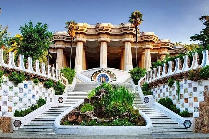 Sagrada Familia & Park Güell Optional: Small Group Tour - Skip-the-line tickets are the real time saver