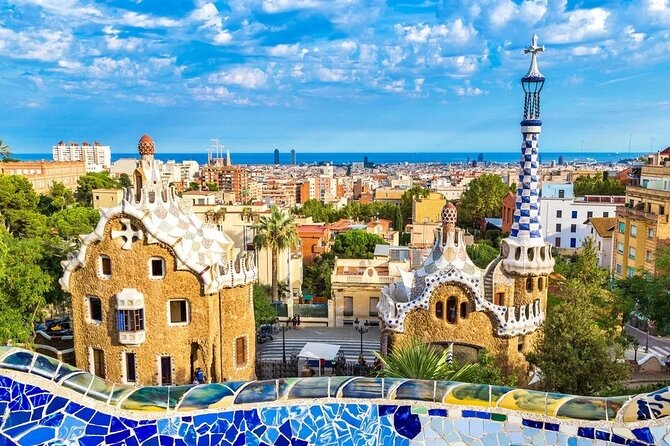Sagrada Familia & Park Güell Optional: Small Group Tour - Pickup details can make or break the morning