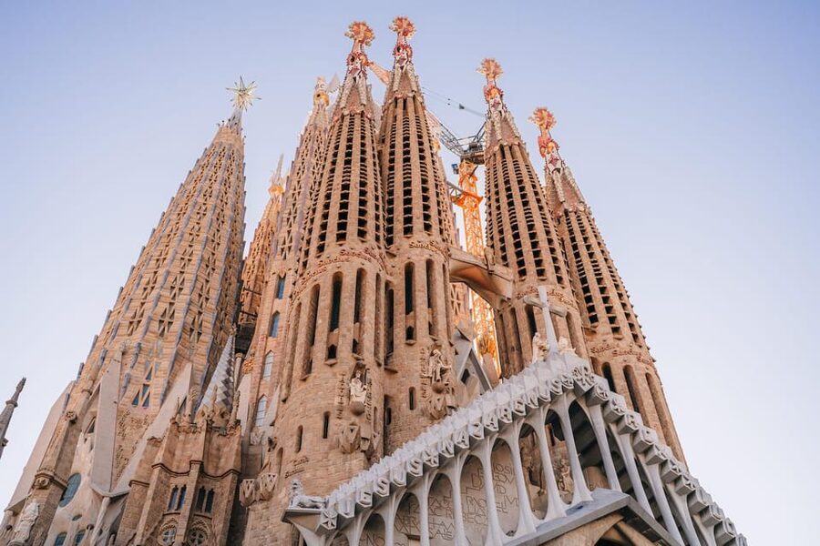 Sagrada Familia with Official Guide & Fast-Track Entry - Timing, pace, and practical comfort
