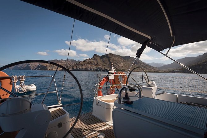 Sailing Trip and Snorkeling (max. 8 people) - A fresh lunch on deck