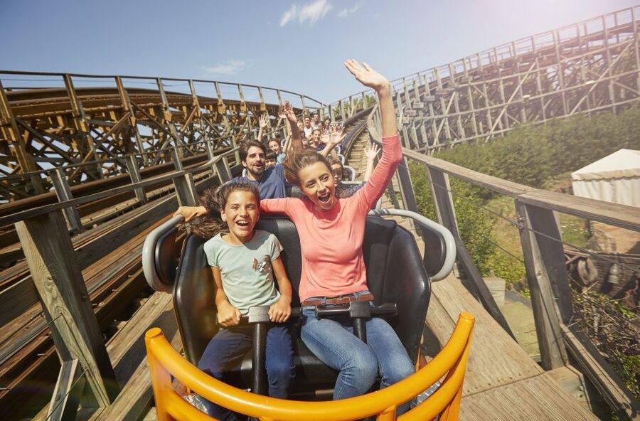 Salou: PortAventura, Caribe Aquatic & Ferrari Land Passes - Handling Queues, Heat, and Park Hours