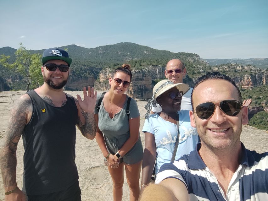 Salou: Siurana Medieval Village Guided Tour w/ Hotel Pickup - Making the most of your free hour