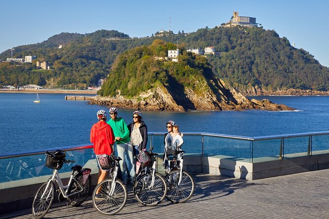 San Sebastian E-bike trour: Basque History and Cultural. - Following the Urumea River back to the center
