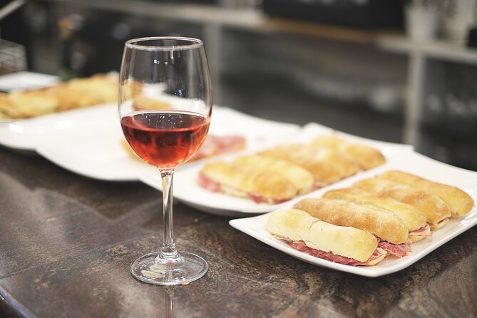 San Sebastian Evening Pintxo Tour with Wine - What your guide adds to the meal