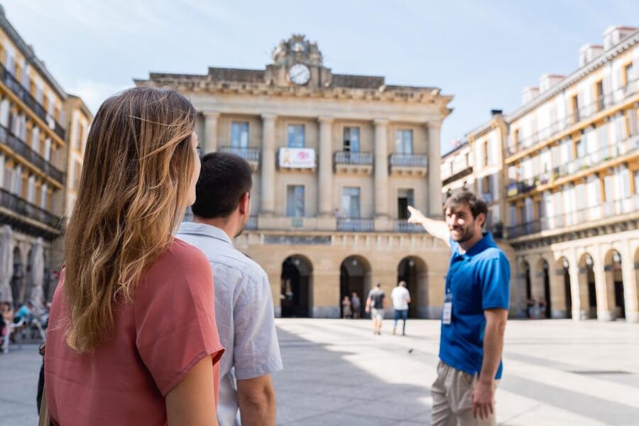 San Sebastian Food Tour: Pintxo Tasting Paired with Wines - Dietary needs, group size, and the right pace