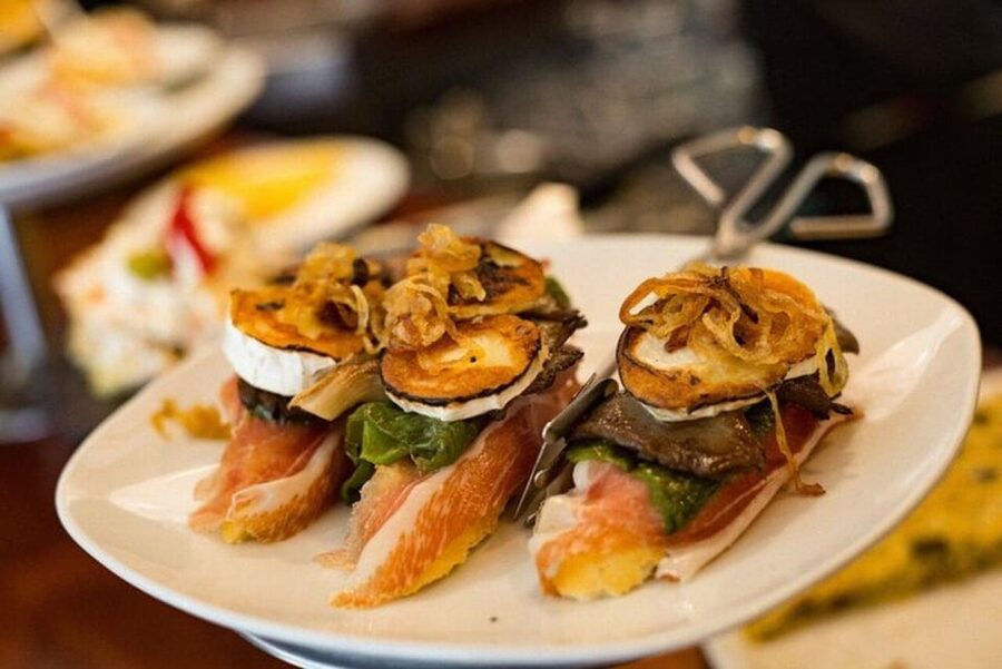 San Sebastian Food Tour: Pintxo Tasting Paired with Wines - Who should book this San Sebastian food tour?