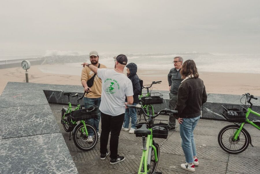San Sebastian: Guided E-Bike Tour - Reale Arena and a wider view of local life