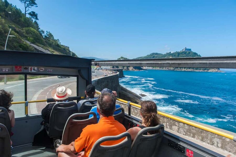 San Sebastian: Hop-On Hop-Off City Tour Bus - A useful first look at San Sebastián