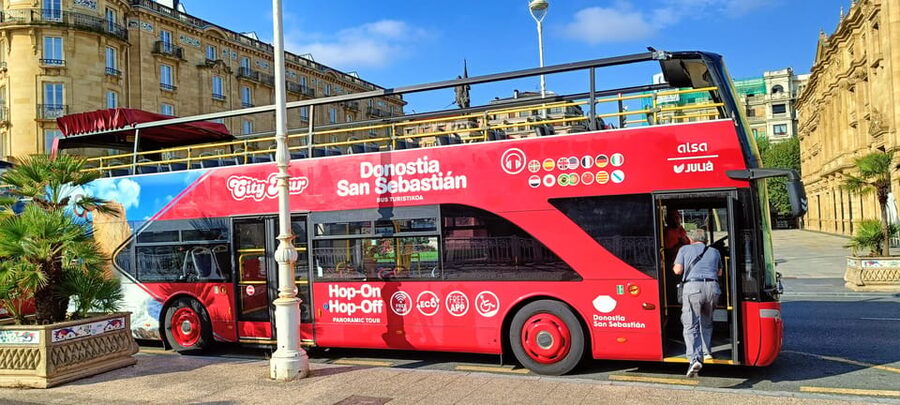 San Sebastian: Hop-On Hop-Off City Tour Bus - How to plan the one-day ticket