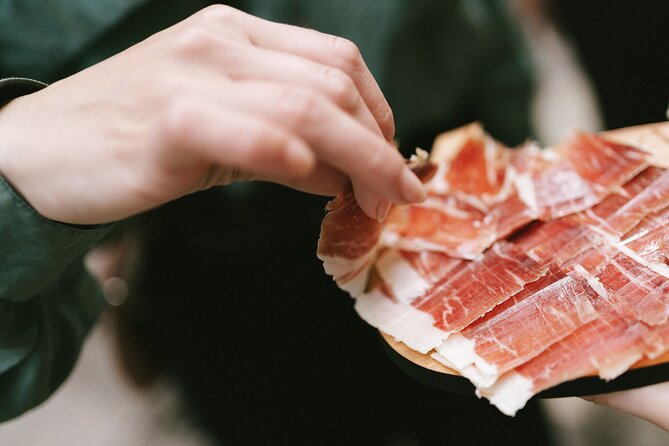 San Sebastian Old Town Pintxos & Wine Tour Small Group Tour - Modern cooking at 148 Gastroleku