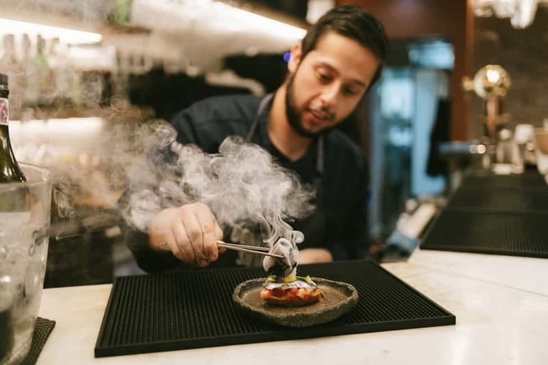 San Sebastian: Pintxos and Wine Tour - Why this San Sebastian food tour works
