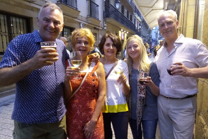 San Sebastian Pintxos Tour for Gourmets in the Old Town - The emblematic pintxos street