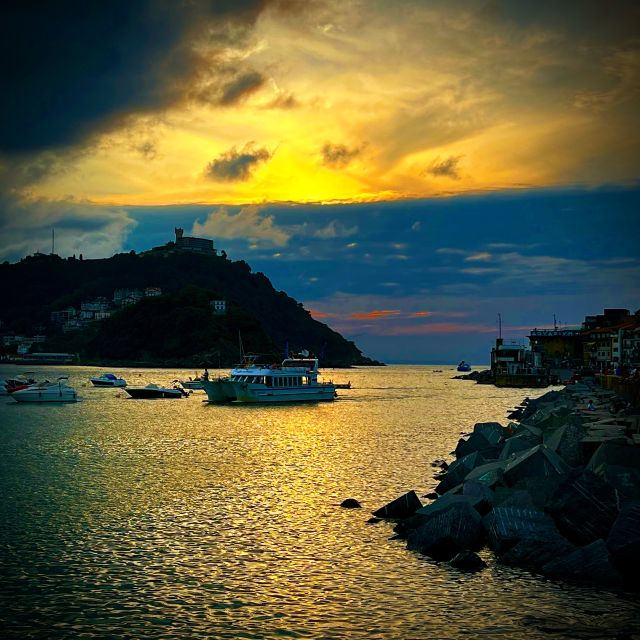 San Sebastian: Sustainable Catamaran Cruise with Audio Guide - Miramar Palace and the return across the bay